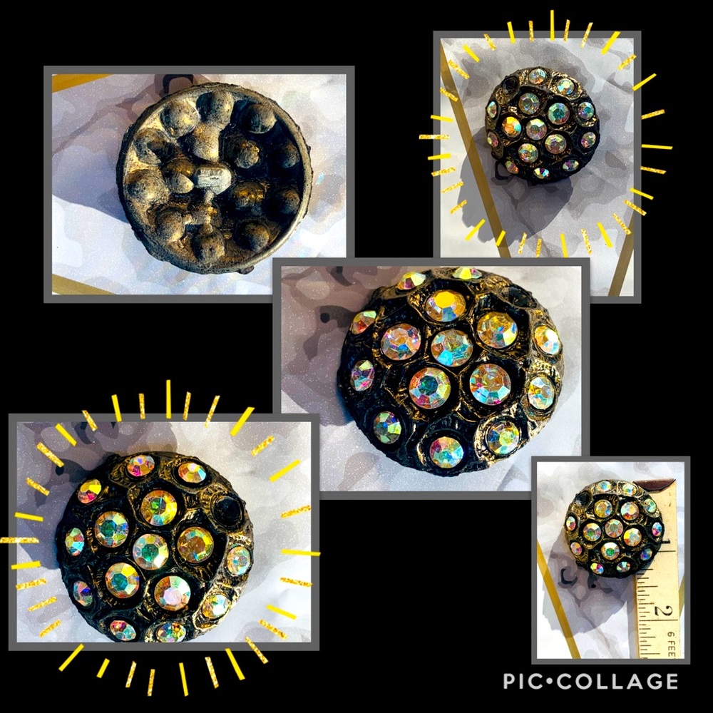 •Antique Sparkling Black Sewing Button•